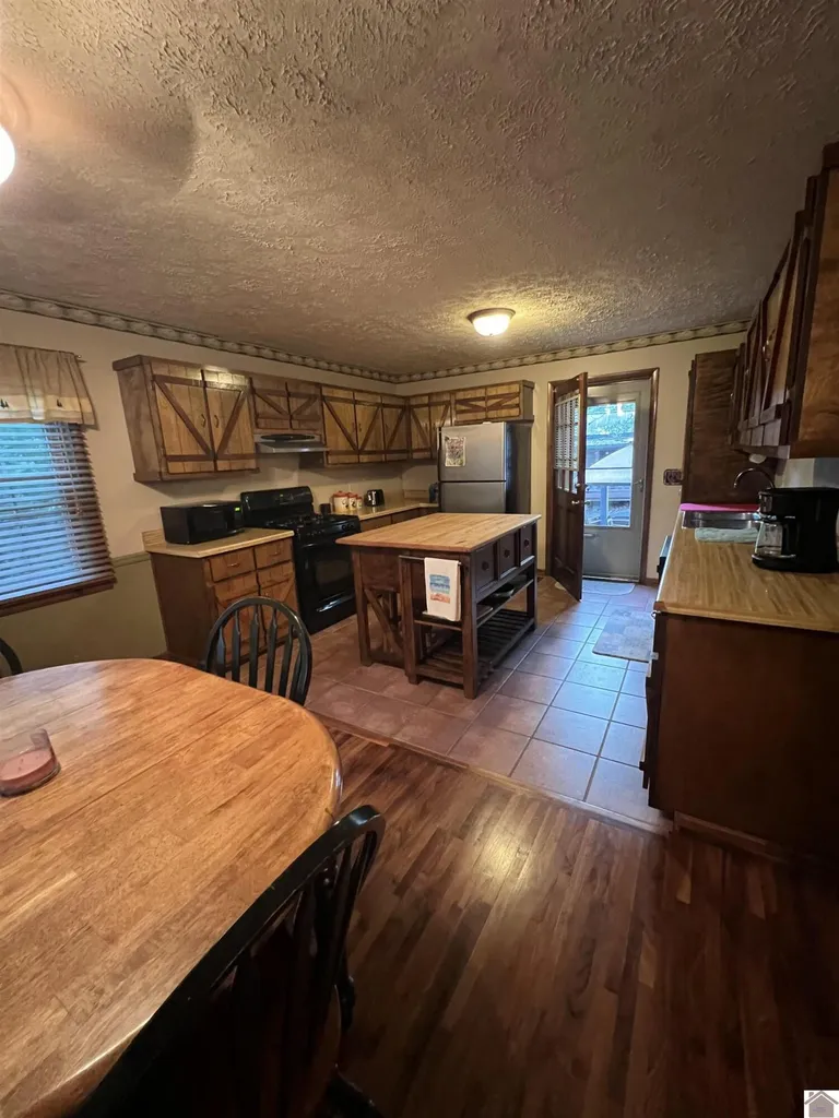 300 Spicewood Lane Benton KY 42025