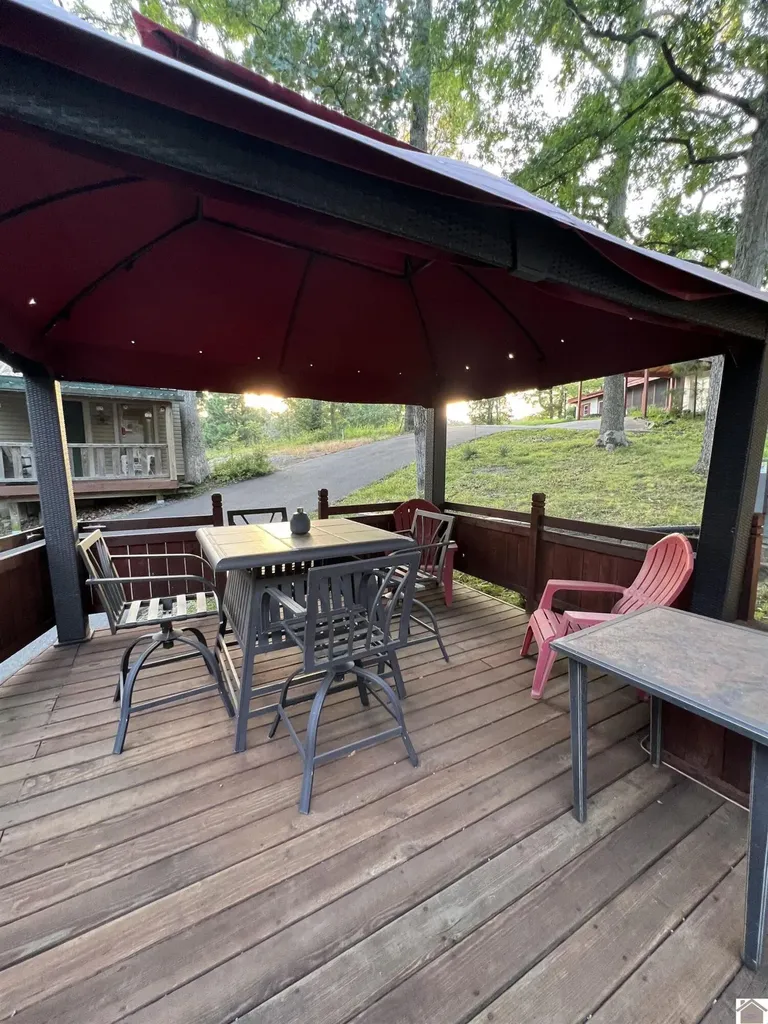 300 Spicewood Lane Benton KY 42025