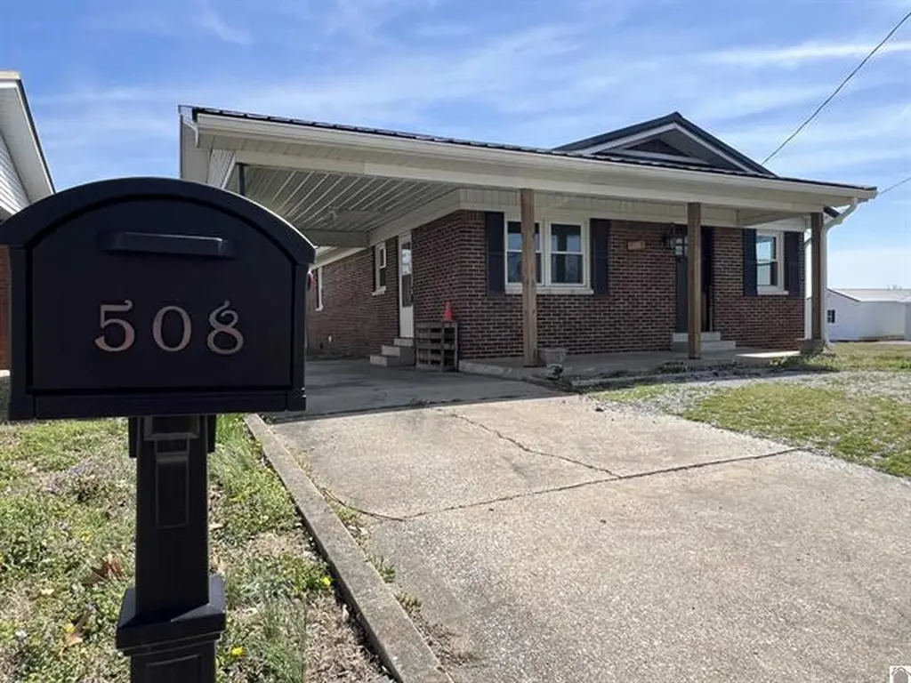 508 E Walnut Street Dawson Springs KY 42408