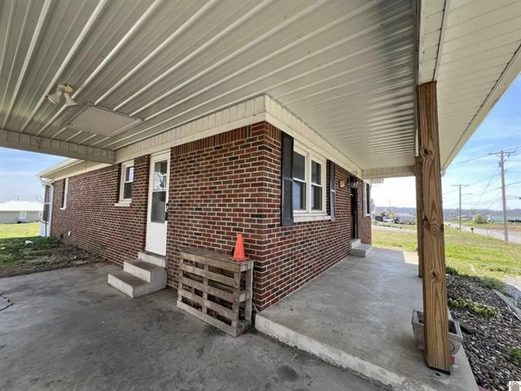 508 E Walnut Street Dawson Springs KY 42408