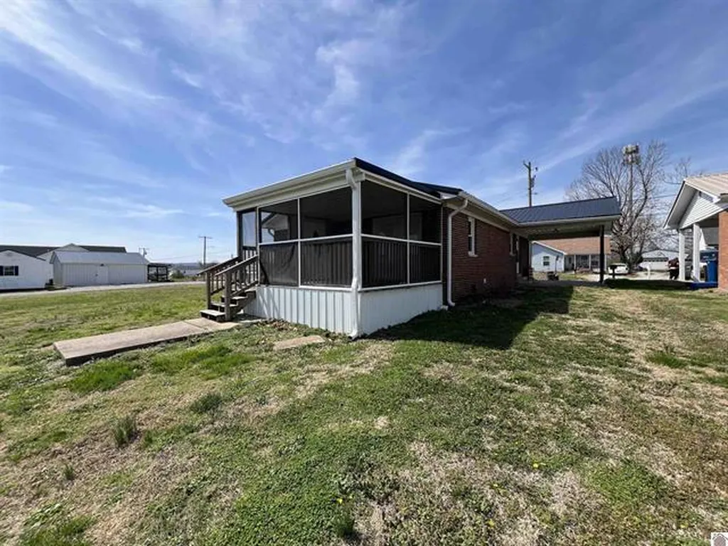 508 E Walnut Street Dawson Springs KY 42408