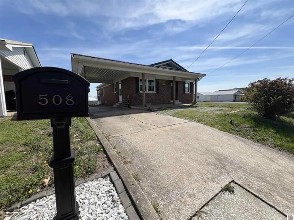 508 E Walnut Street Dawson Springs KY 42408