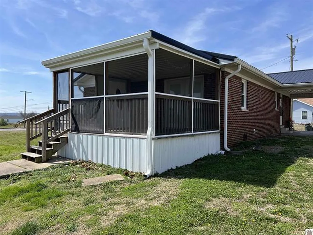 508 E Walnut Street Dawson Springs KY 42408