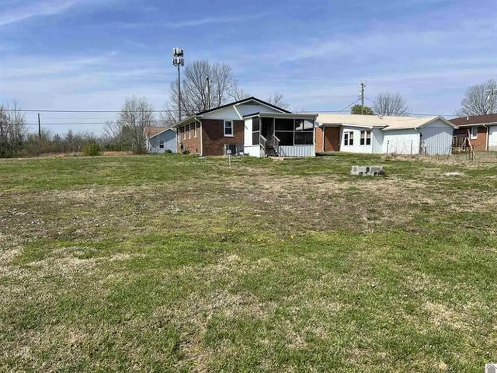508 E Walnut Street Dawson Springs KY 42408