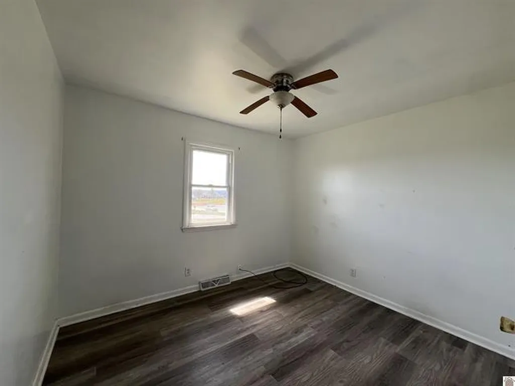 508 E Walnut Street Dawson Springs KY 42408