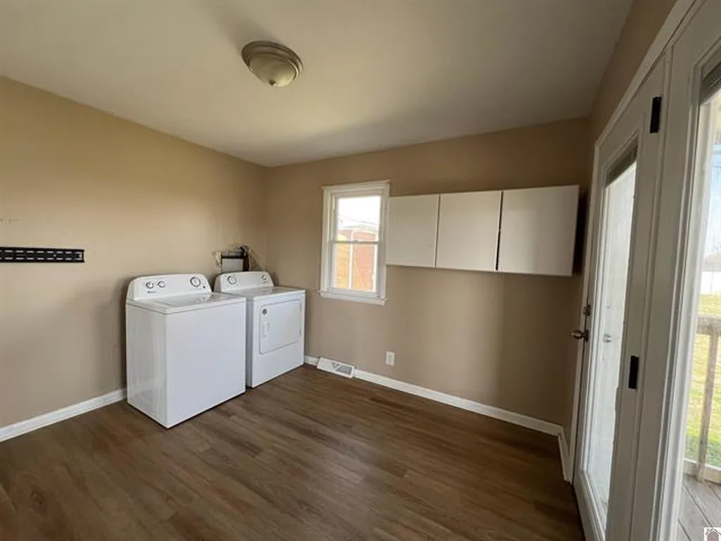 508 E Walnut Street Dawson Springs KY 42408