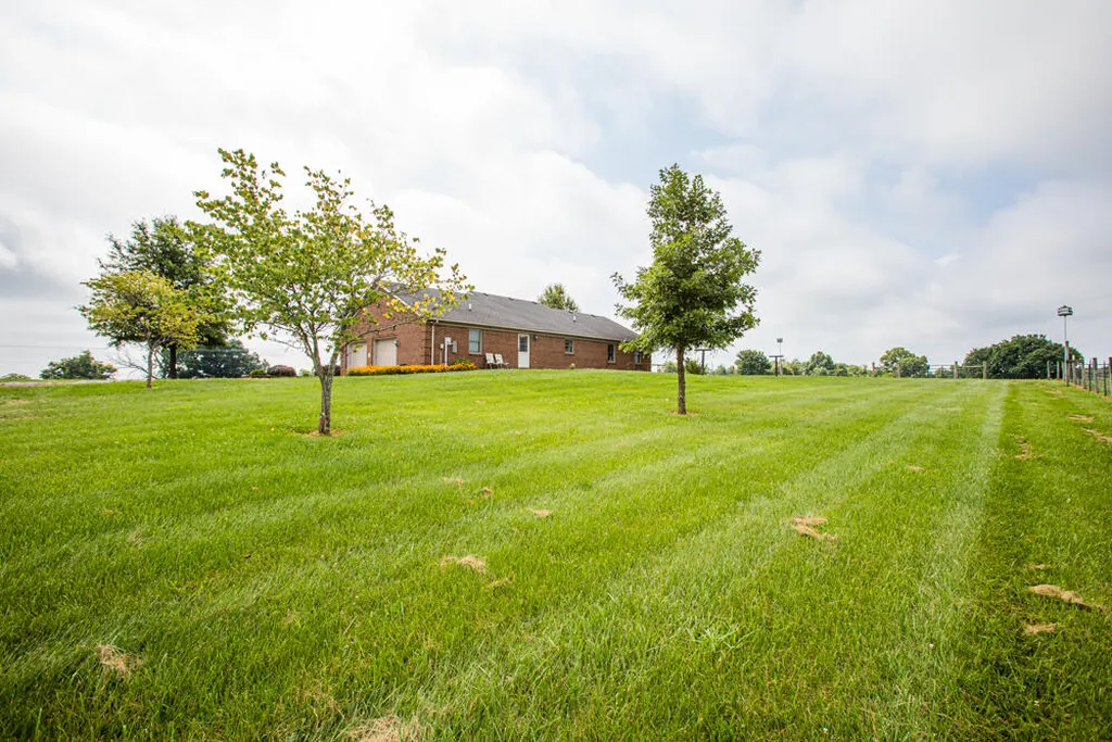 327 Collins Road Paris KY 40361