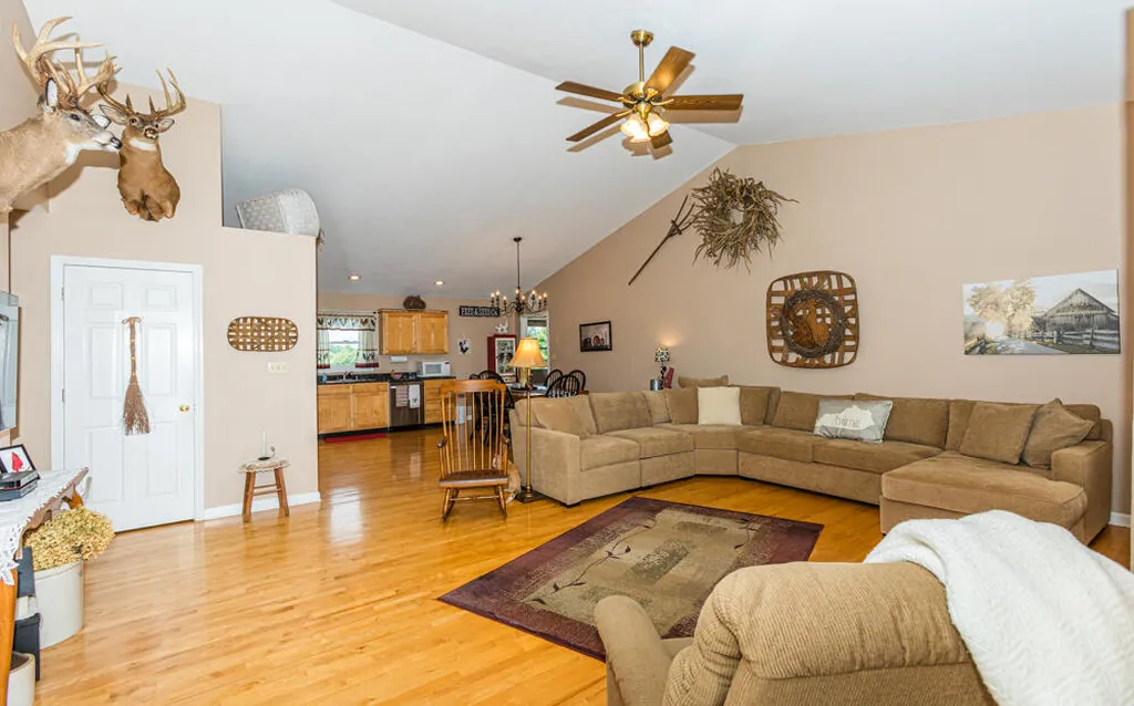 327 Collins Road Paris KY 40361
