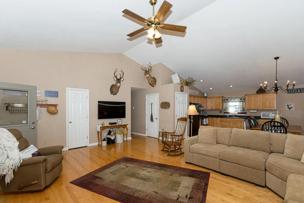 327 Collins Road Paris KY 40361