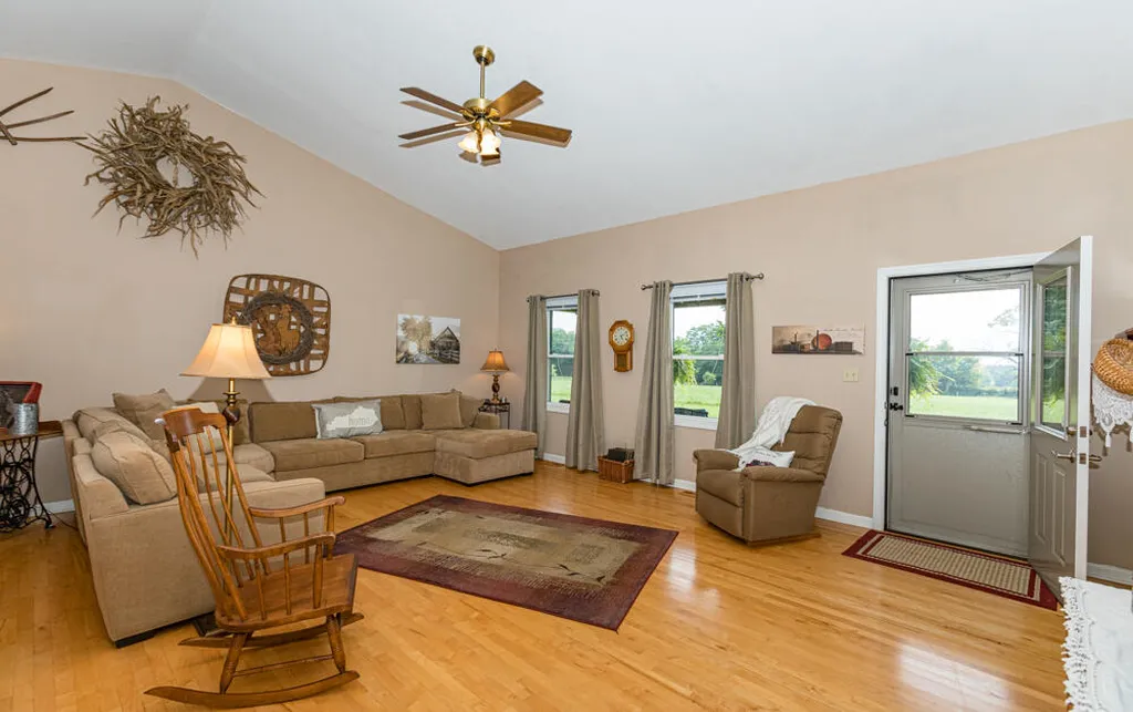 327 Collins Road Paris KY 40361