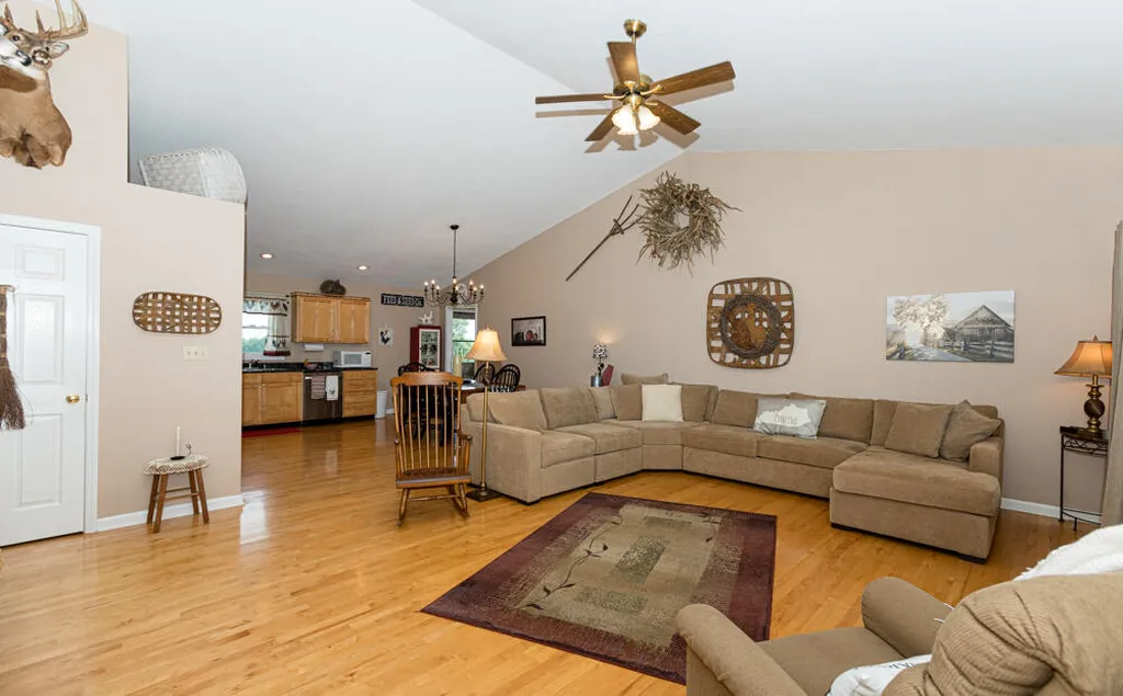 327 Collins Road Paris KY 40361