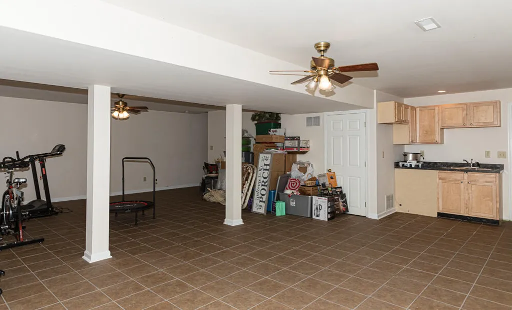 327 Collins Road Paris KY 40361