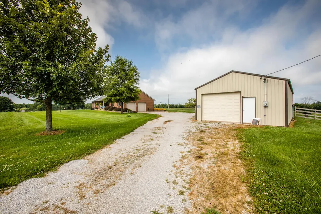 327 Collins Road Paris KY 40361