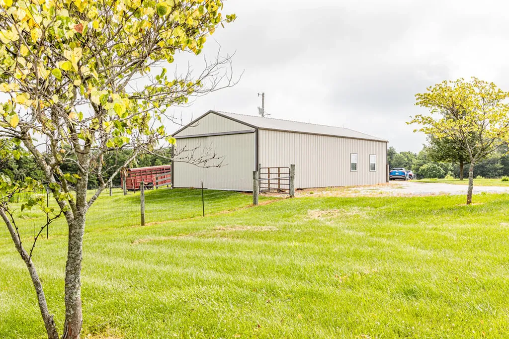 327 Collins Road Paris KY 40361