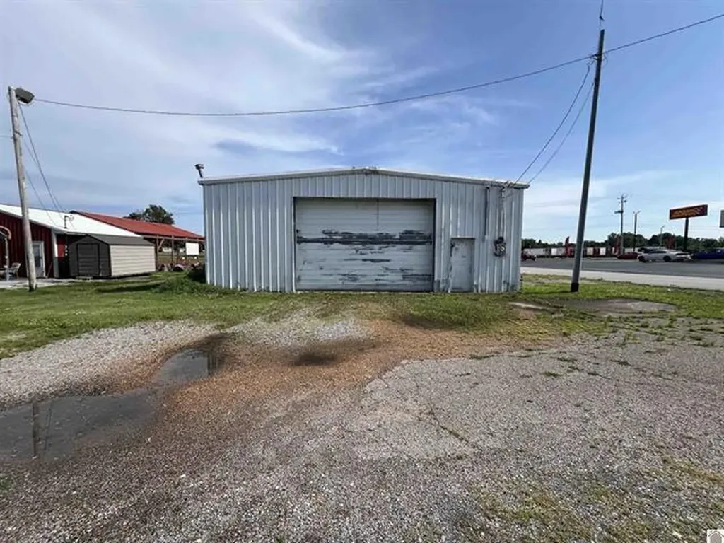 504 N Highland Drive Fulton KY 42041