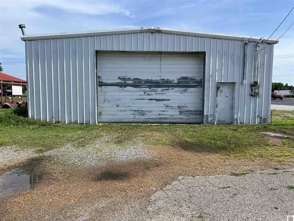 504 N Highland Drive Fulton KY 42041