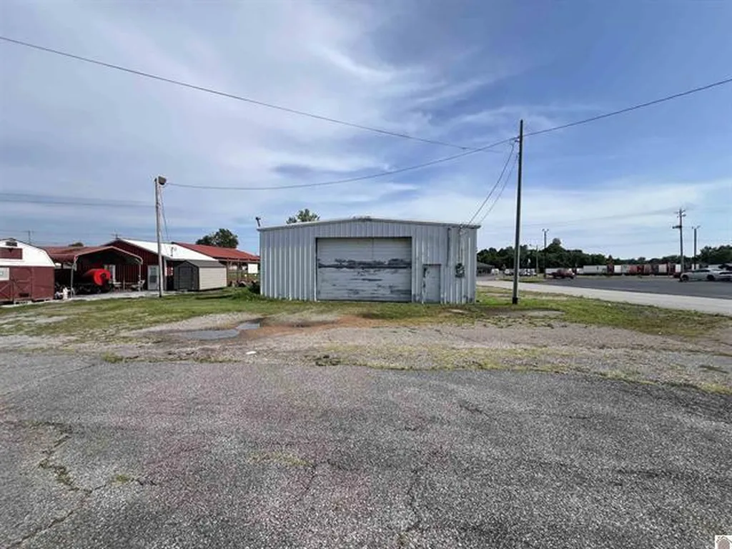 504 N Highland Drive Fulton KY 42041