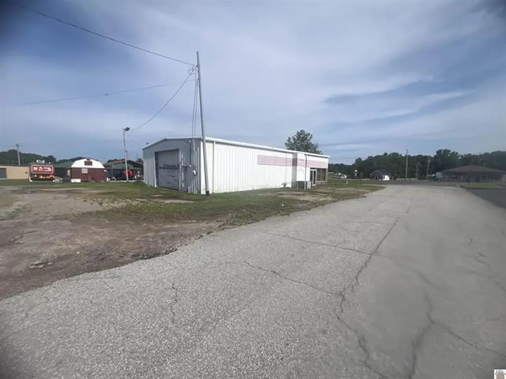 504 N Highland Drive Fulton KY 42041