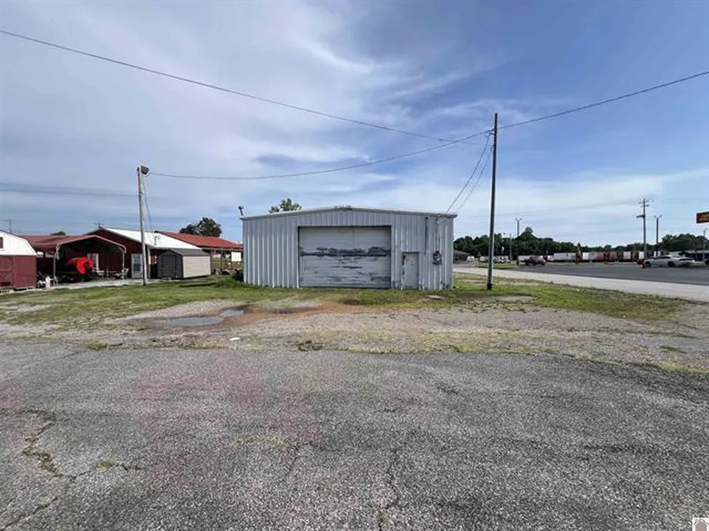 504 N Highland Drive Fulton KY 42041