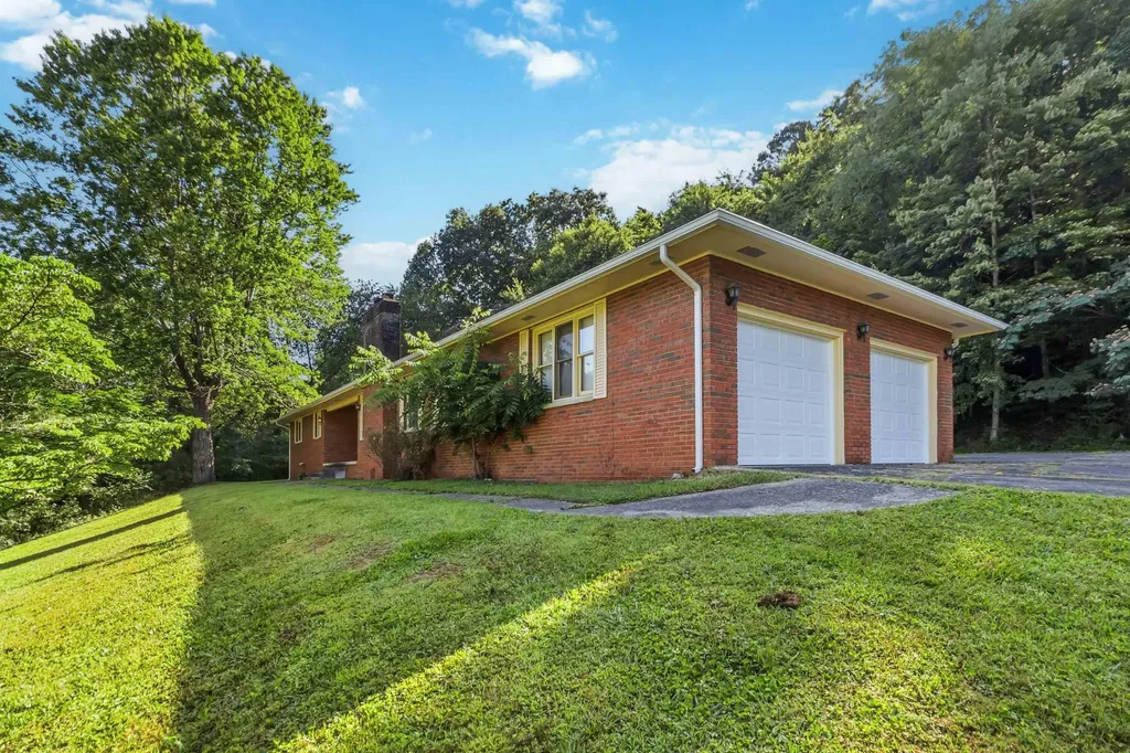903 W 7th Street Corbin KY 40701