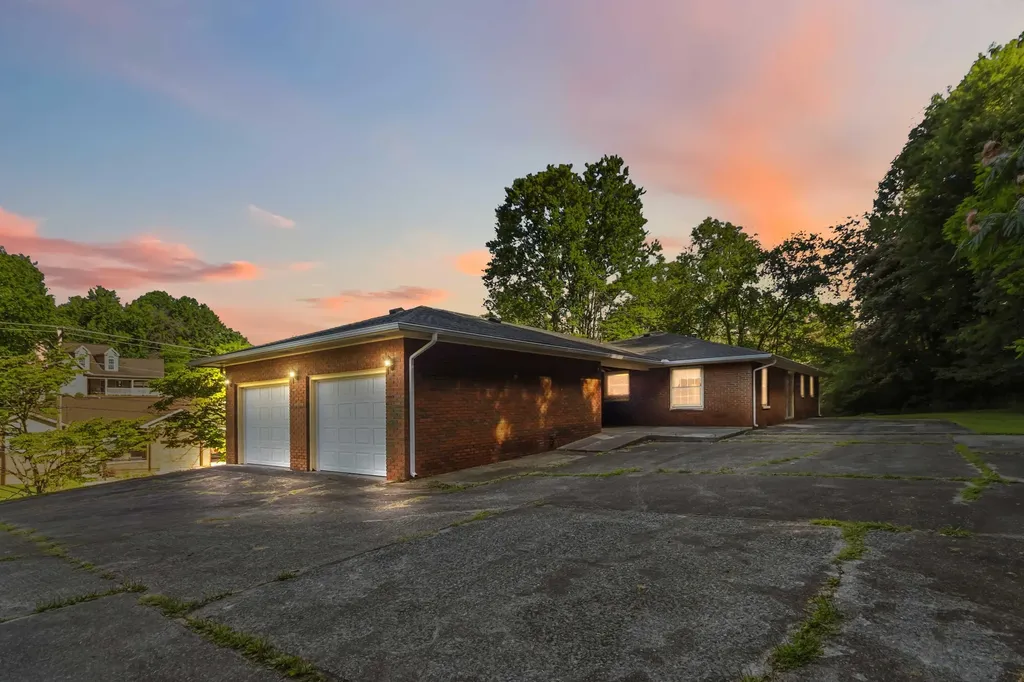 903 W 7th Street Corbin KY 40701