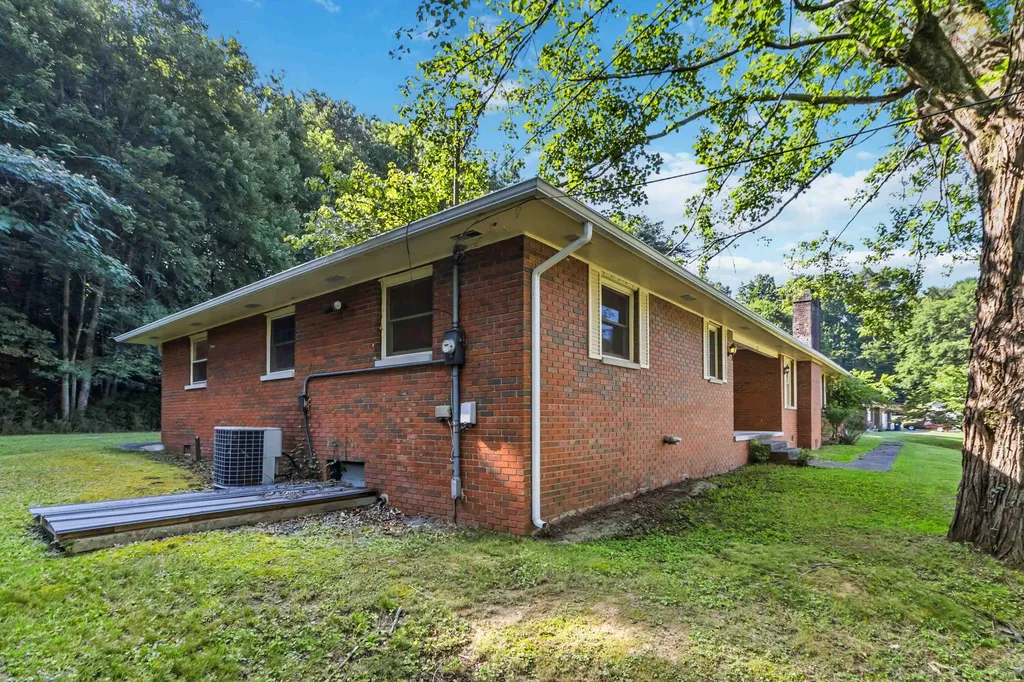 903 W 7th Street Corbin KY 40701