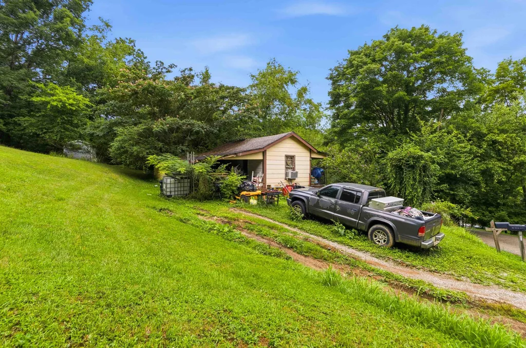 903 W 7th Street Corbin KY 40701