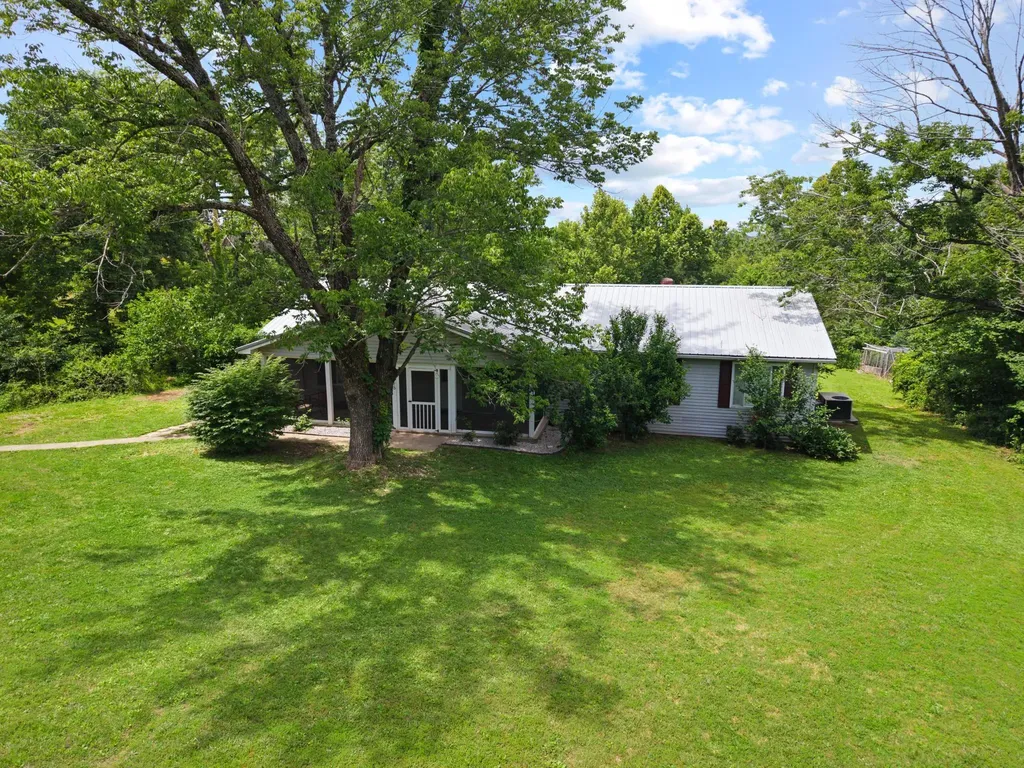 16475 Dawson Road Dawson Springs KY 42408