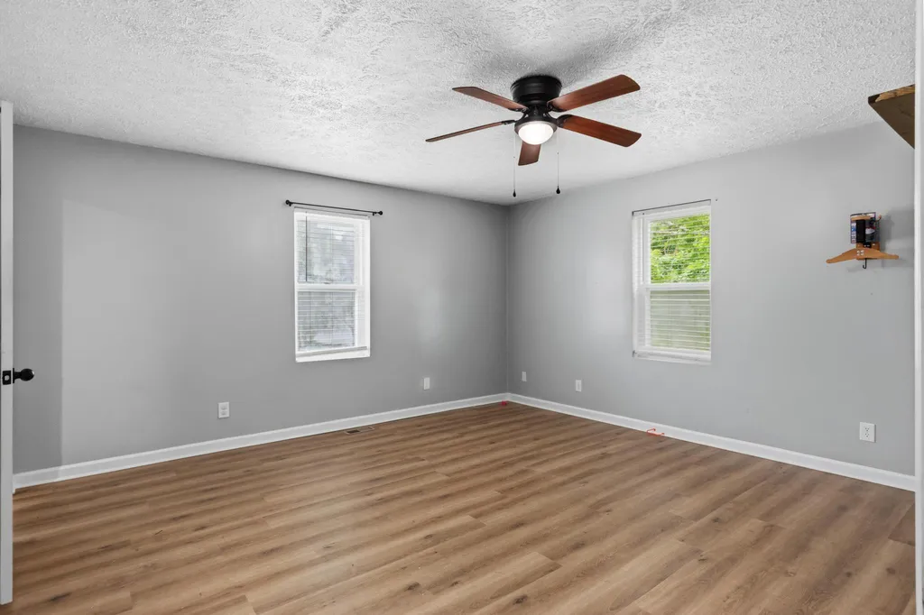 16475 Dawson Road Dawson Springs KY 42408