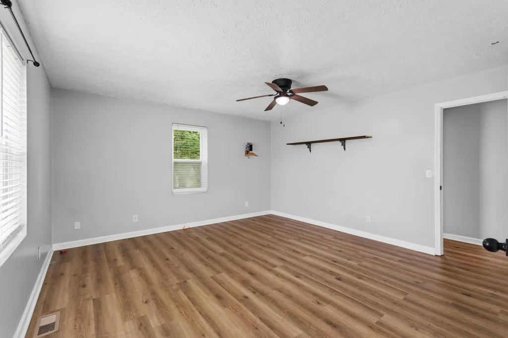16475 Dawson Road Dawson Springs KY 42408