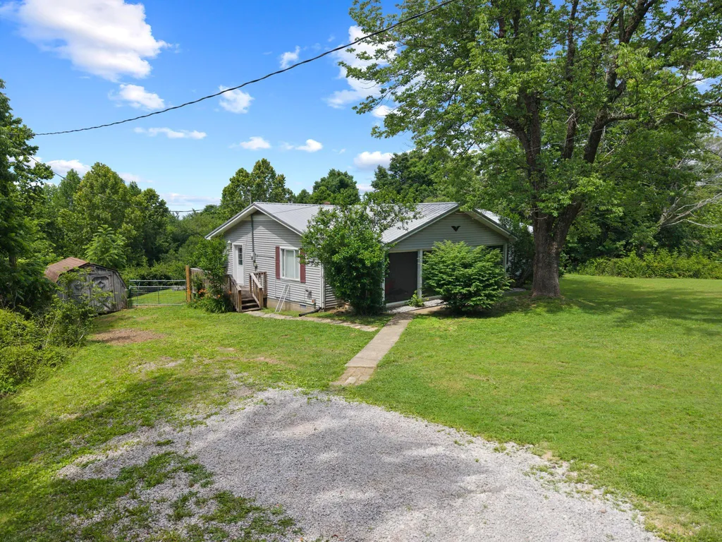 16475 Dawson Road Dawson Springs KY 42408