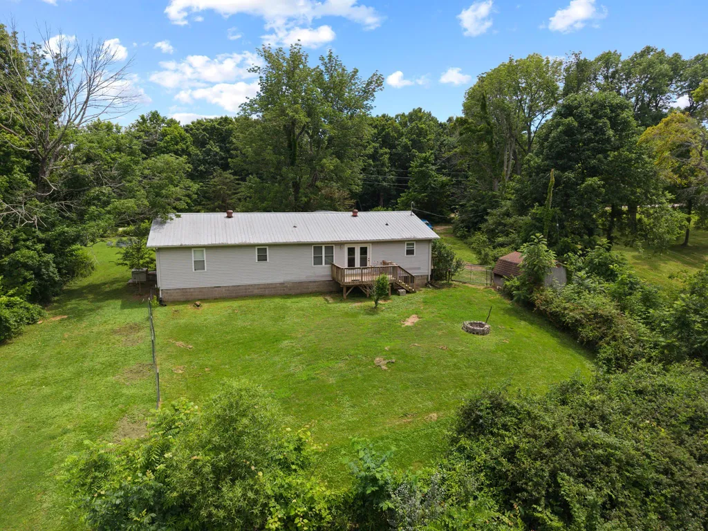 16475 Dawson Road Dawson Springs KY 42408