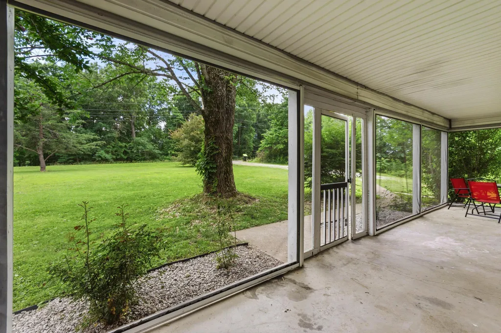16475 Dawson Road Dawson Springs KY 42408