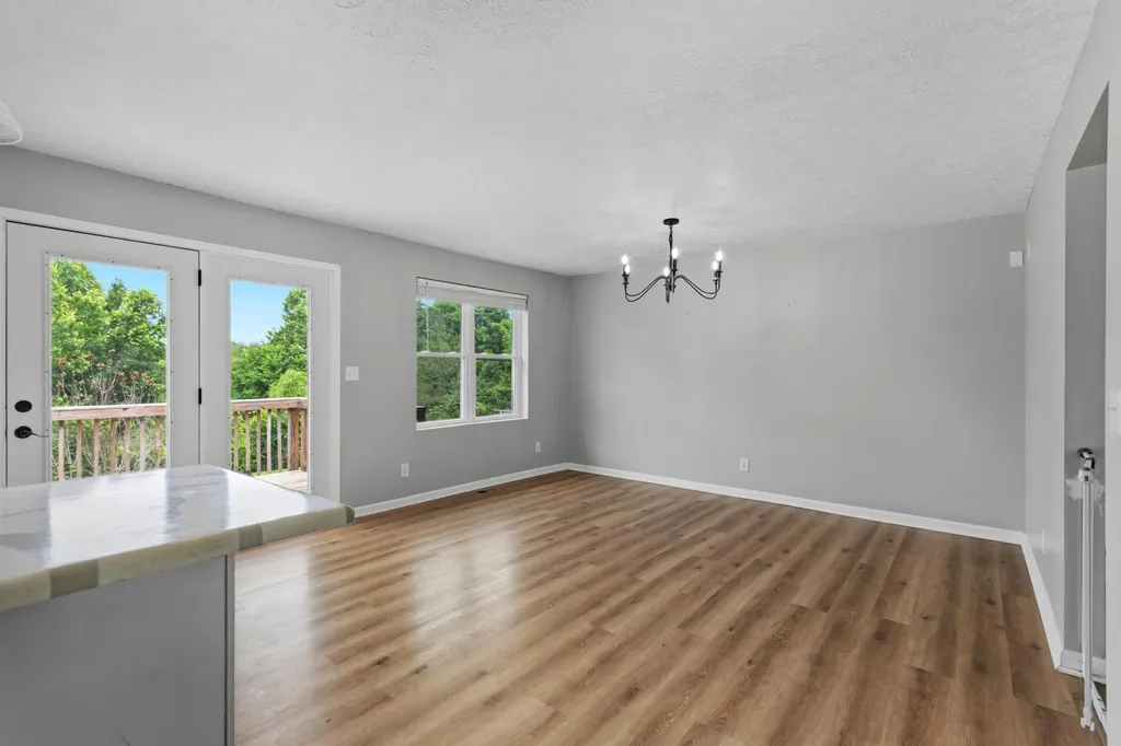 16475 Dawson Road Dawson Springs KY 42408