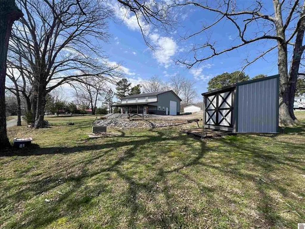 18 Goose Bay Drive Benton KY 42025