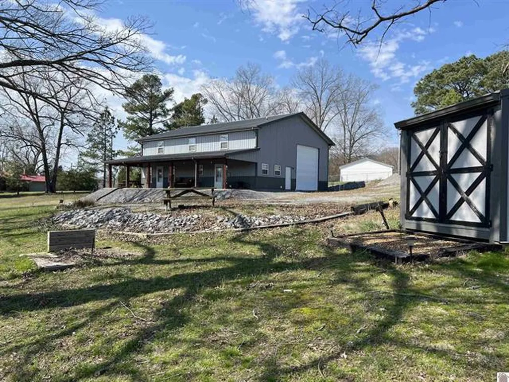 18 Goose Bay Drive Benton KY 42025