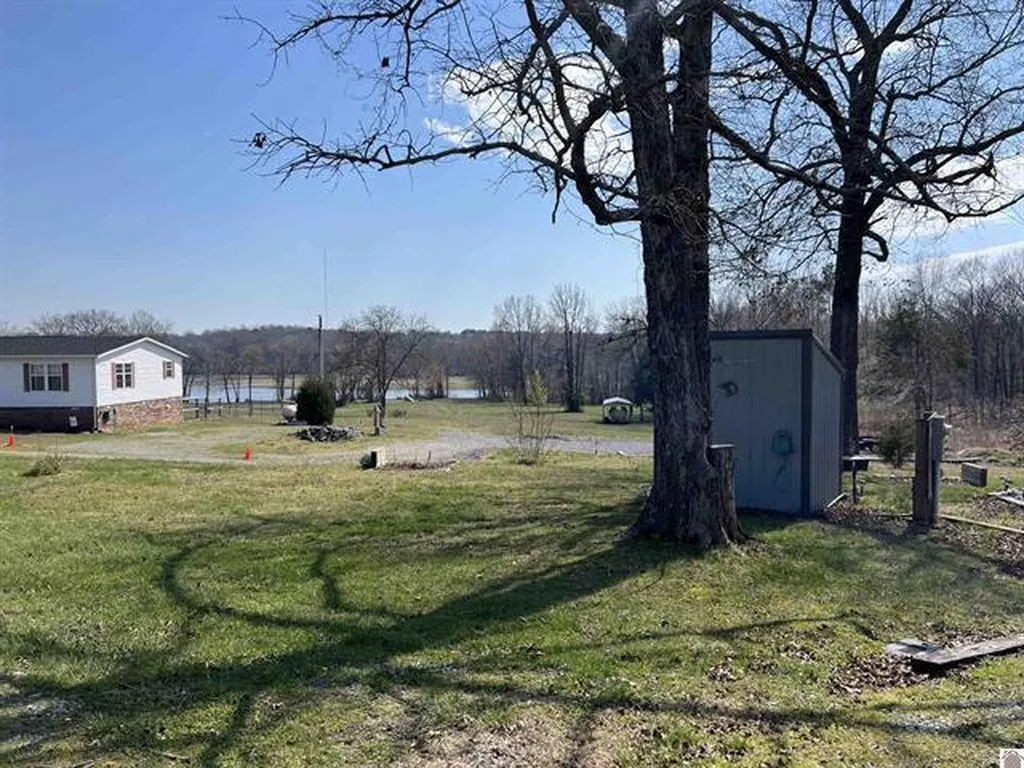 18 Goose Bay Drive Benton KY 42025