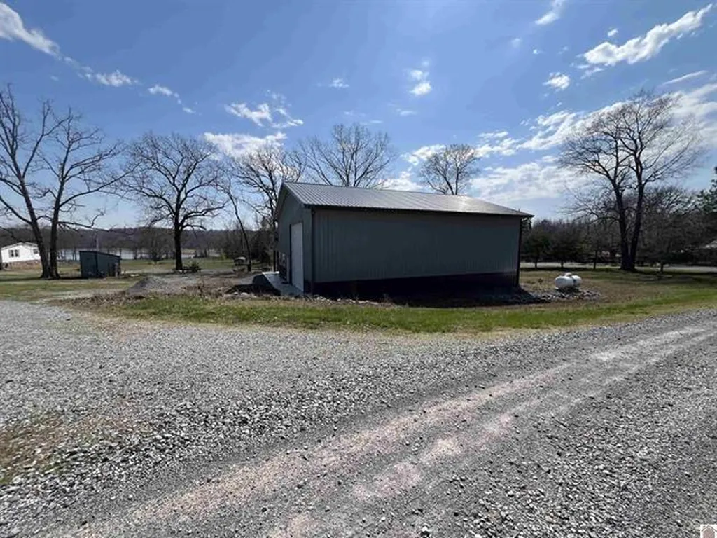 18 Goose Bay Drive Benton KY 42025