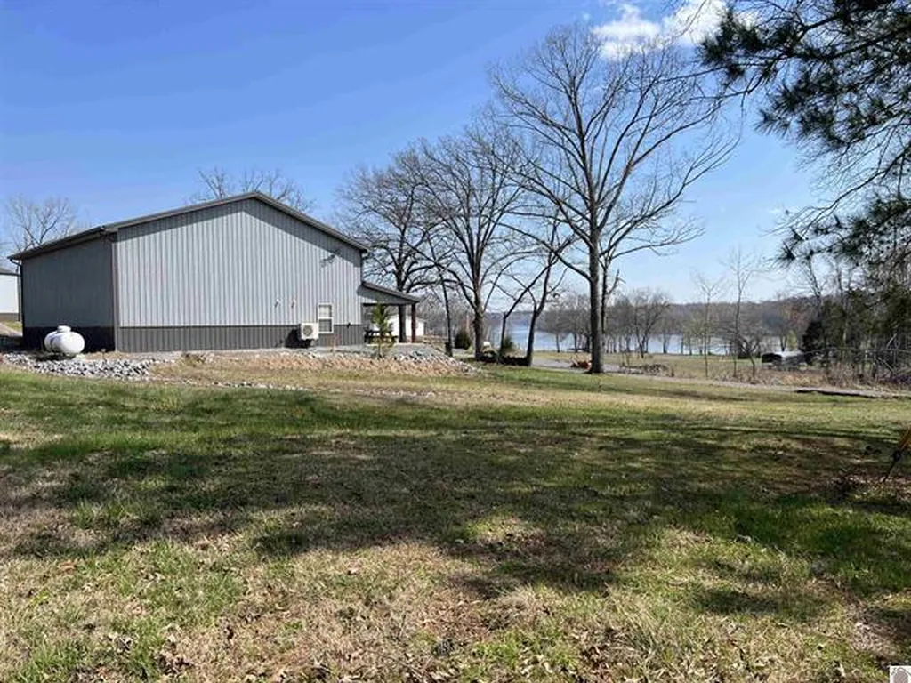 18 Goose Bay Drive Benton KY 42025