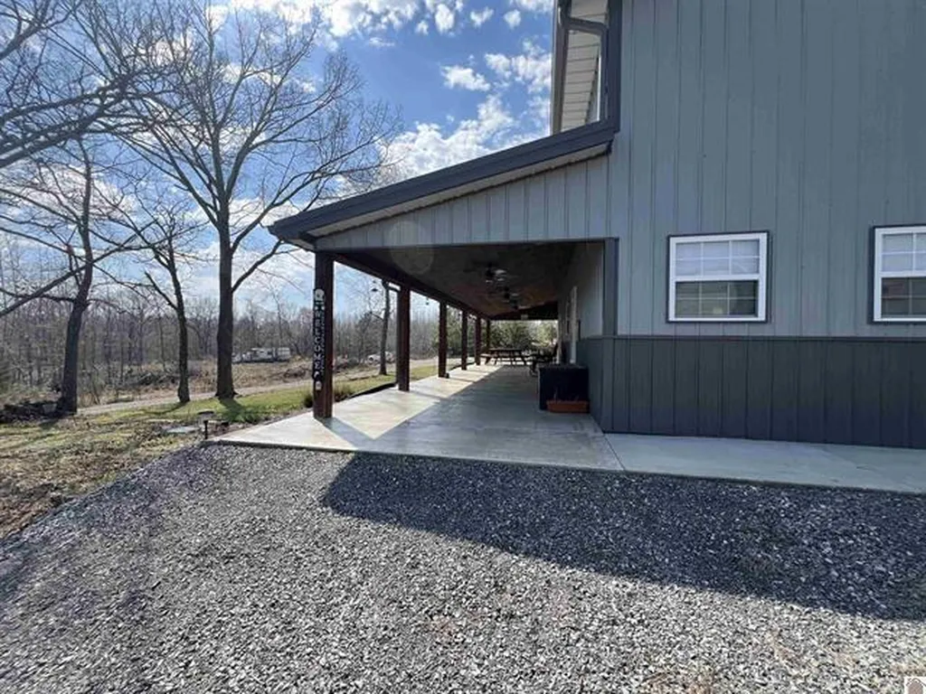 18 Goose Bay Drive Benton KY 42025