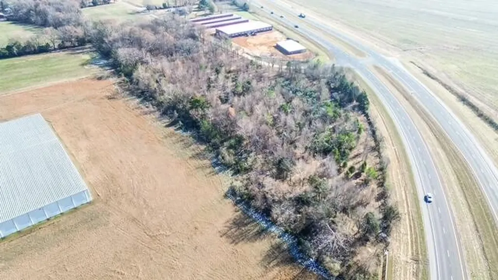 1811 U.s. 641 Benton KY 42025