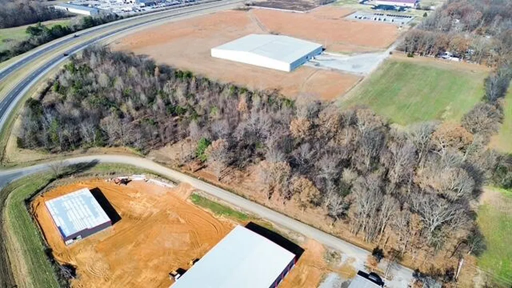1811 U.s. 641 Benton KY 42025