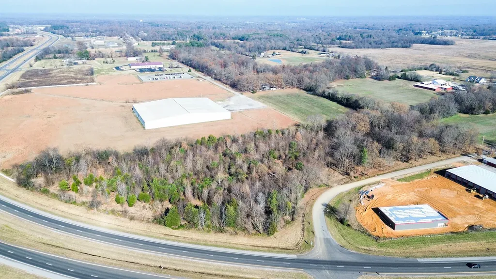 1811 U.s. 641 Benton KY 42025