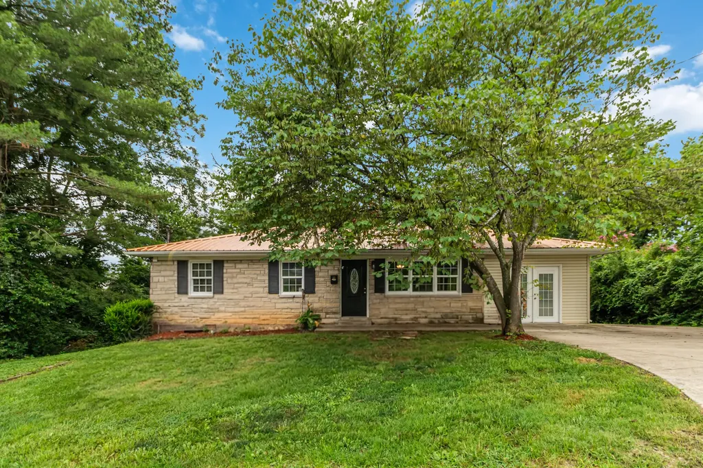 313 Maple Street Columbia KY 42728