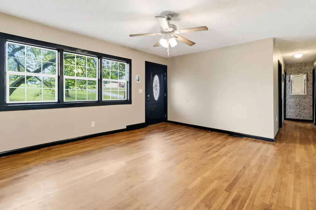 313 Maple Street Columbia KY 42728