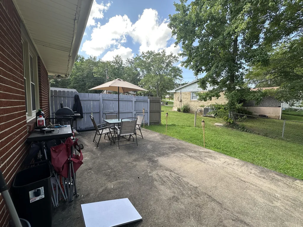 1412 Honeysuckle Drive Hopkinsville KY 42240