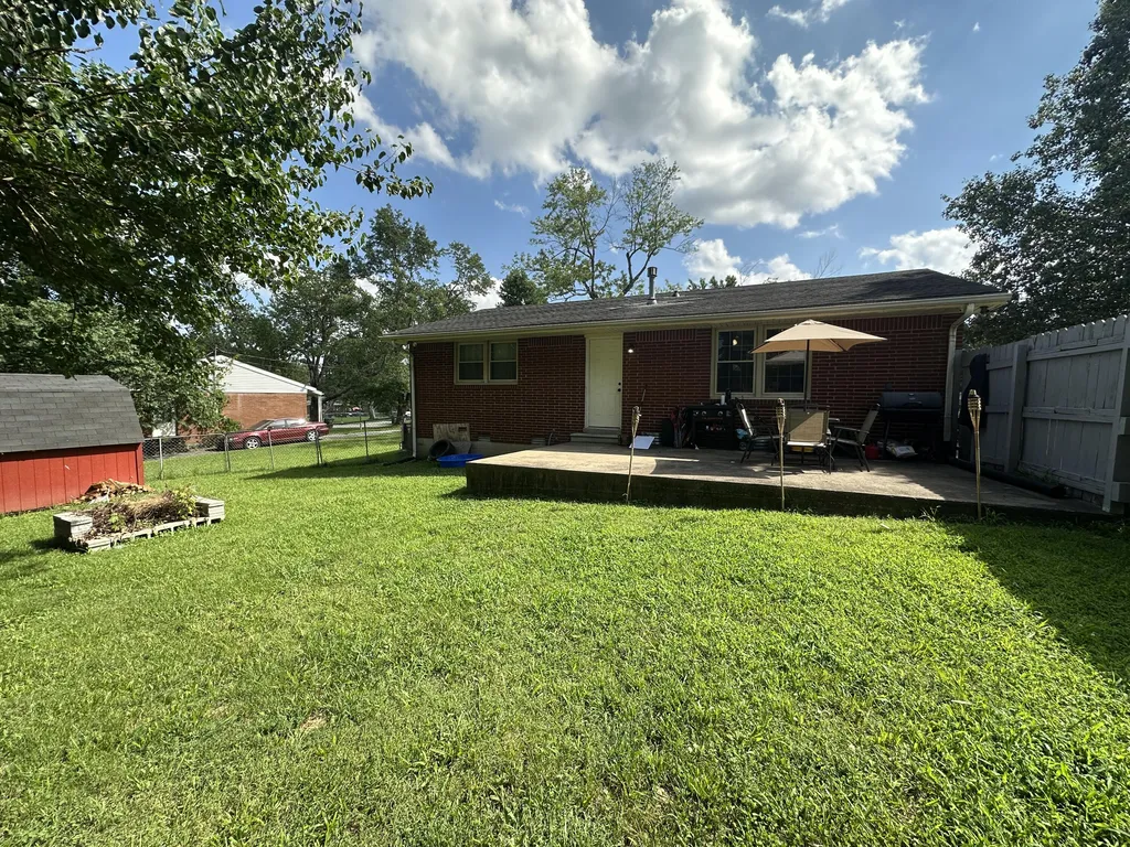 1412 Honeysuckle Drive Hopkinsville KY 42240