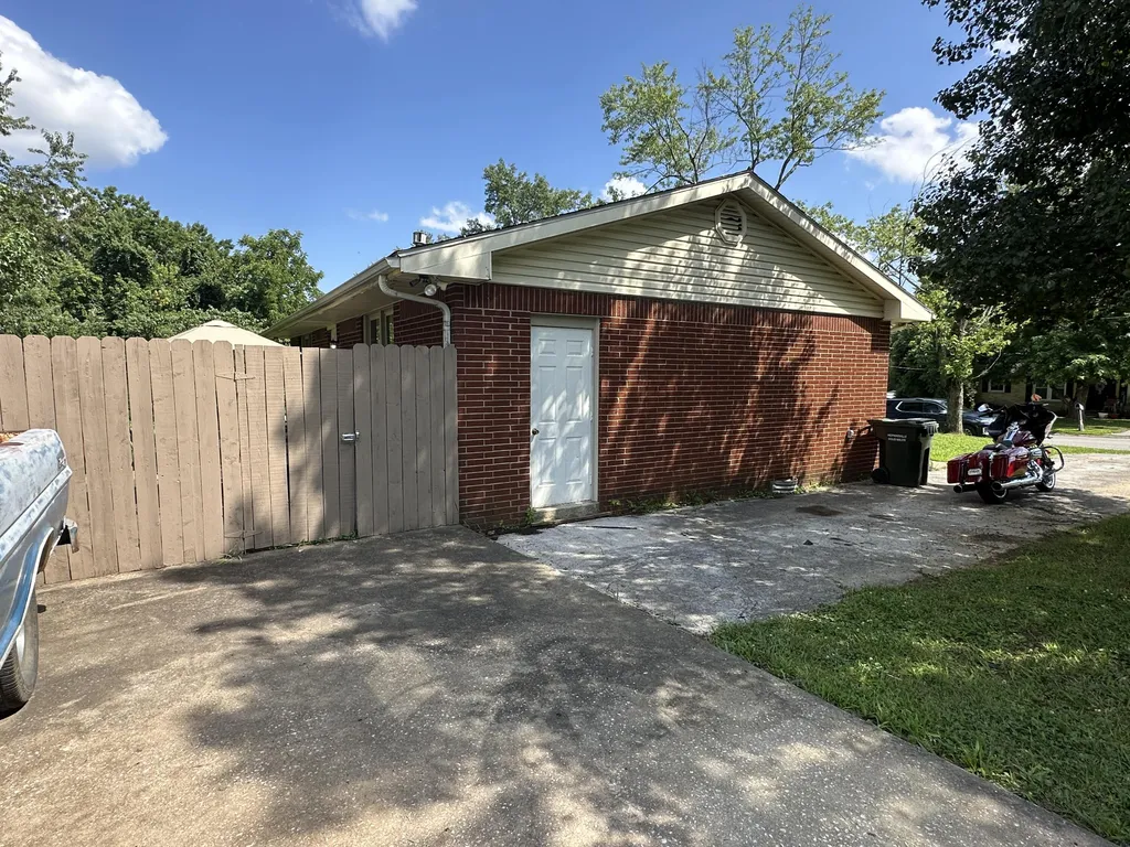 1412 Honeysuckle Drive Hopkinsville KY 42240