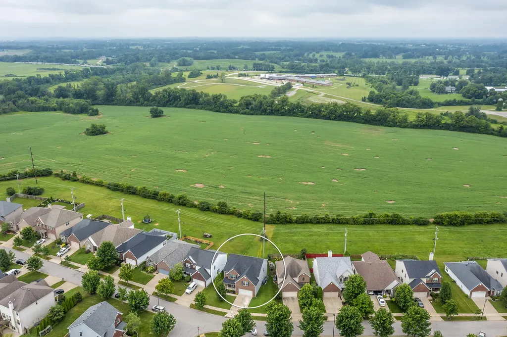 4636 Larkhill Lane Lexington KY 40509