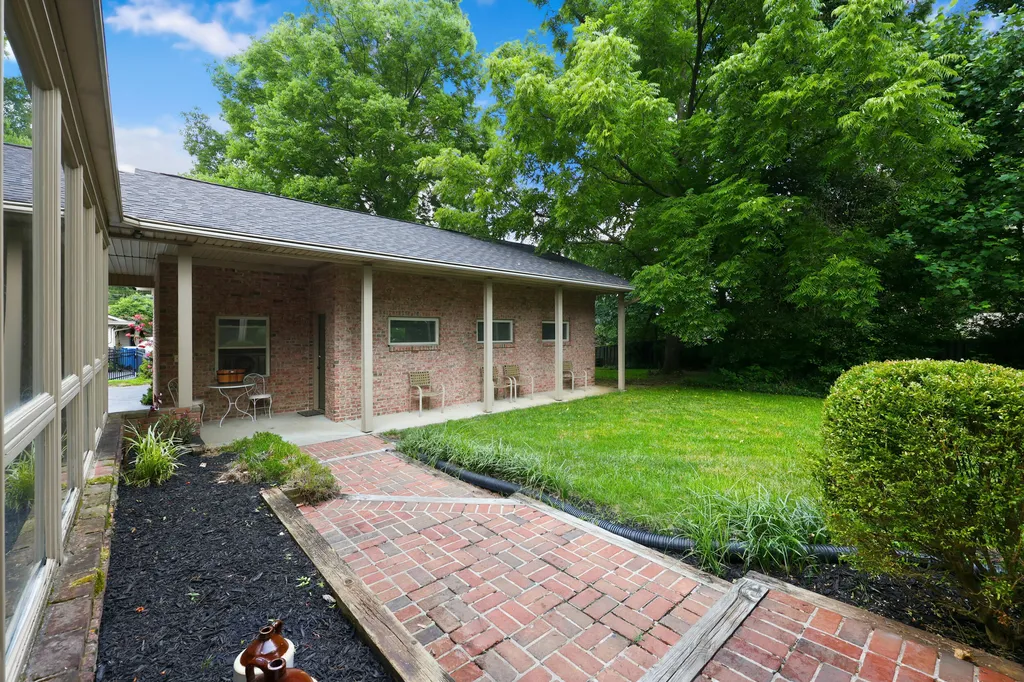 821 Cahaba Road Lexington KY 40502